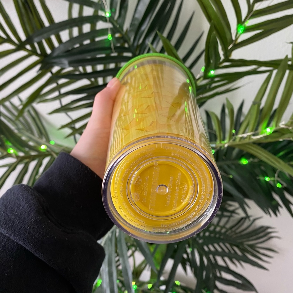 Pineapple Venti Starbucks Tumbler 2014, great condition - Picture 5 of 6